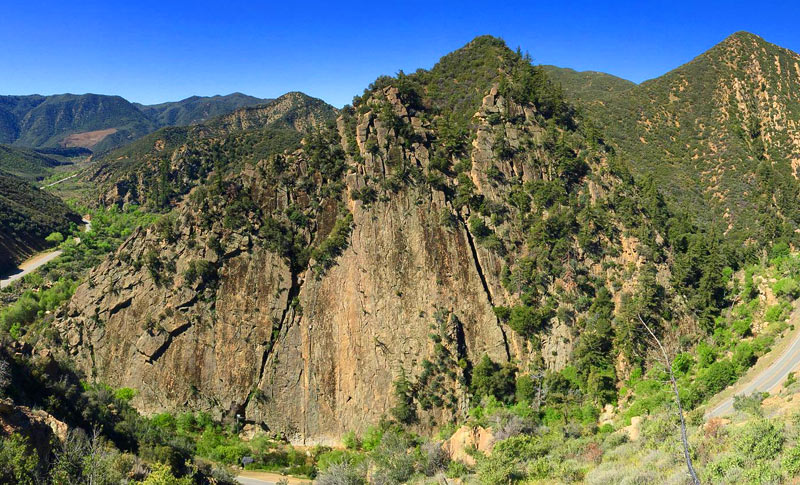 santa-barbara-rock-climbing-course-4b Photo of a steep rock climbing wall in the Santa Barbara backcountry